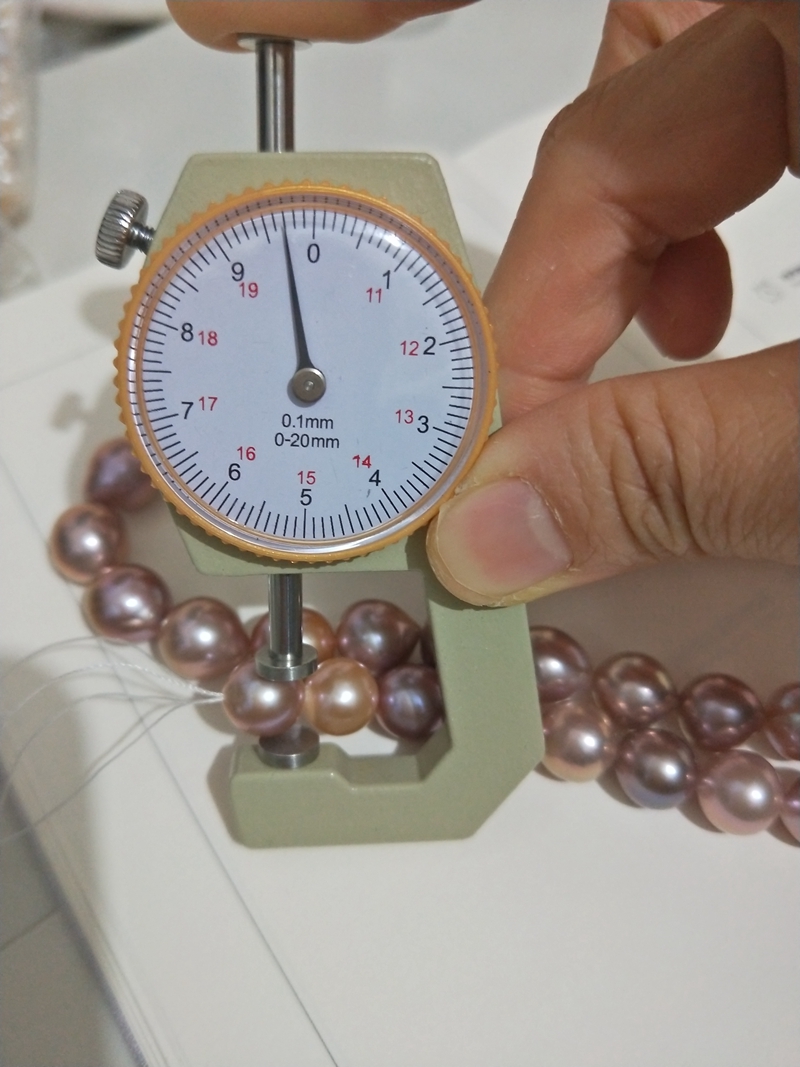 nucleated edison smooth pearls