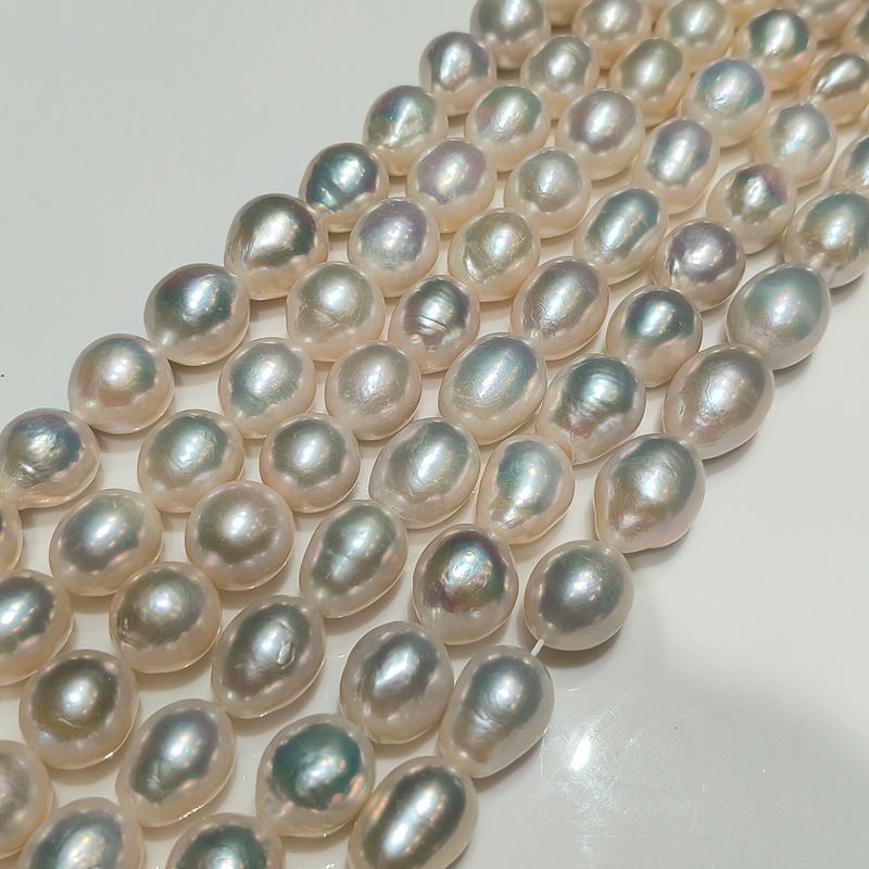 Drop shape Edison pearls for earrings and pendant design
