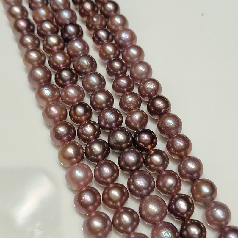 Close up of high luster Edison pearls with smooth surface