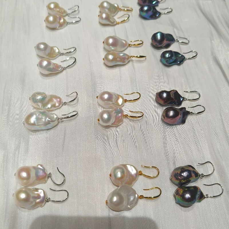 Natural AAA baroque pearl earrings with strong luster