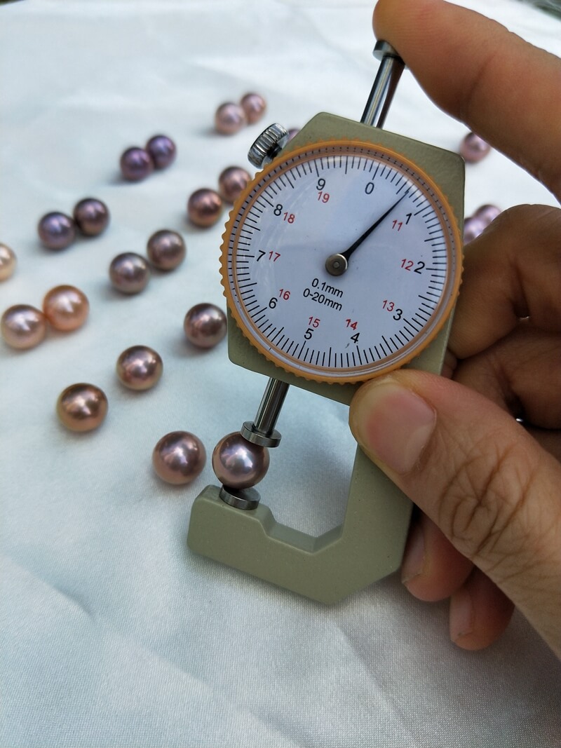 Wholesale lots of 10-11mm natural metallic purple Edison pearls without hole