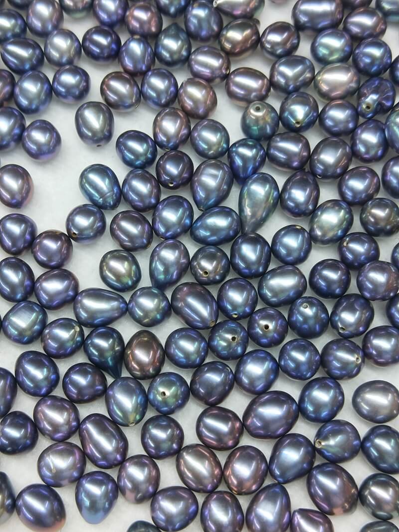 Affordable high luster 9mm peacock blue loose pearls with clean surface